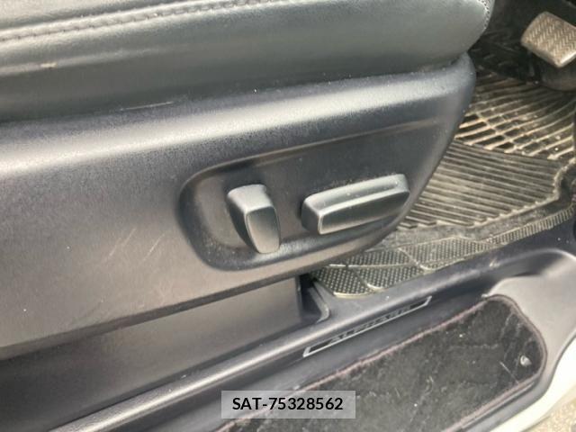Toyota ALPHARD 2019-02 8353825-14