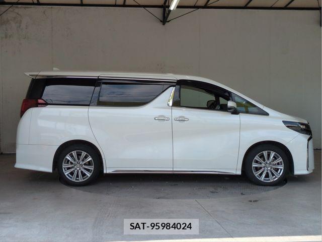 Toyota ALPHARD 2021-04 8353832-17