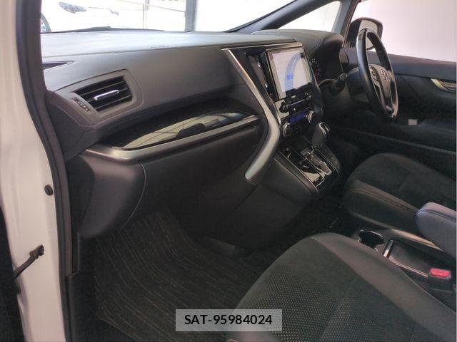 Toyota ALPHARD 2021-04 8353832-2