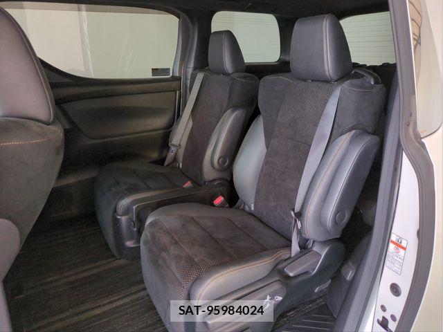 Toyota ALPHARD 2021-04 8353832-4
