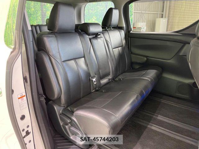 Toyota ALPHARD 2015-03 8353833-8
