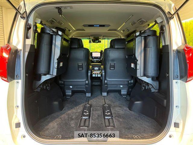 Toyota ALPHARD 2018-03 8353827-10