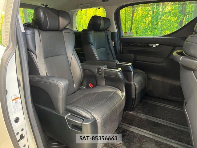 Toyota ALPHARD 2018-03 8353827-8