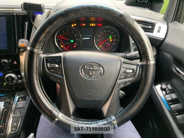 Toyota ALPHARD 2021-09 8364517-18