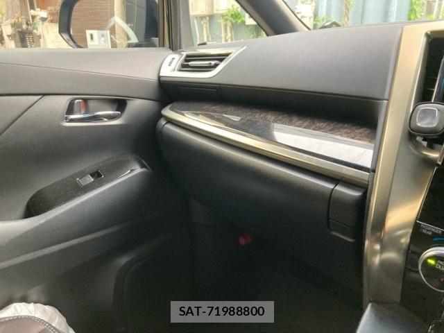 Toyota ALPHARD 2021-09 8364517-24