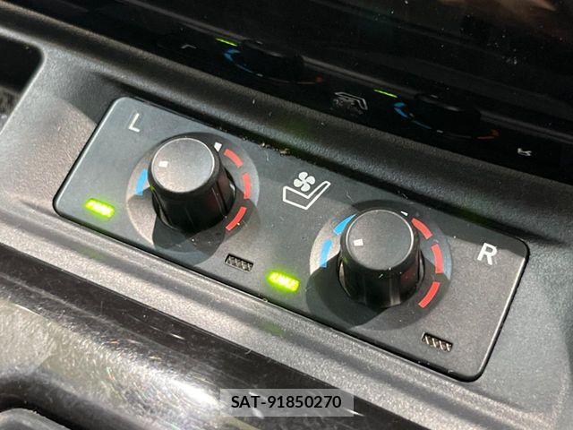 Toyota ALPHARD 2023-04 8364497-5