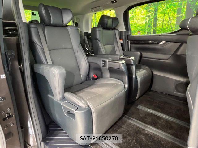 Toyota ALPHARD 2023-04 8364497-8