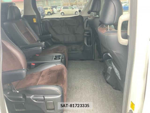 Toyota ALPHARD 2013-08 8364527-11