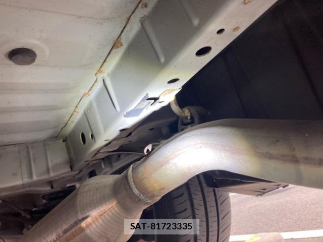 Toyota ALPHARD 2013-08 8364527-23