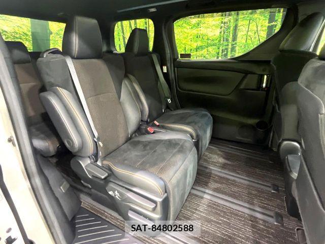 Toyota ALPHARD 2021-08 8364503-8