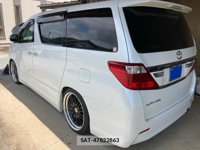 Toyota ALPHARD 2013-10 8364524-1