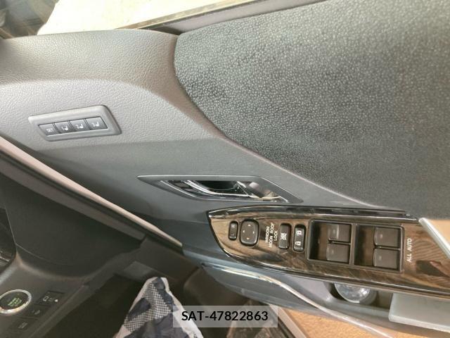Toyota ALPHARD 2013-10 8364524-22