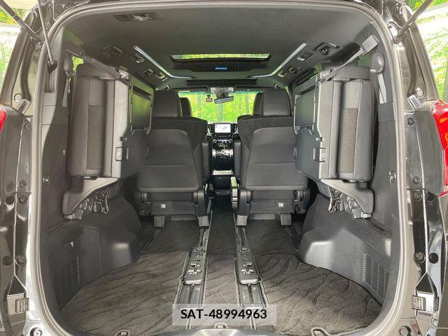 Toyota ALPHARD 2021-04 8364502-11