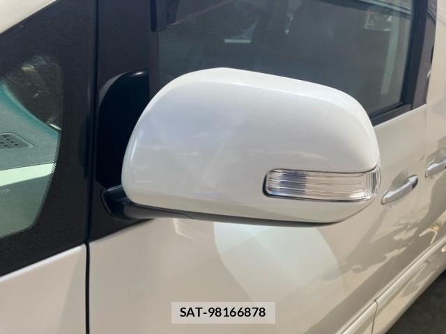 Toyota ALPHARD 2011-11 8364531-7