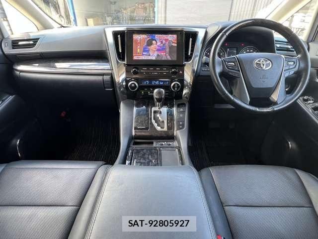 Toyota ALPHARD 2020-03 8364510-17