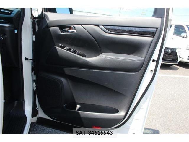 Toyota ALPHARD 2020-11 8364516-17