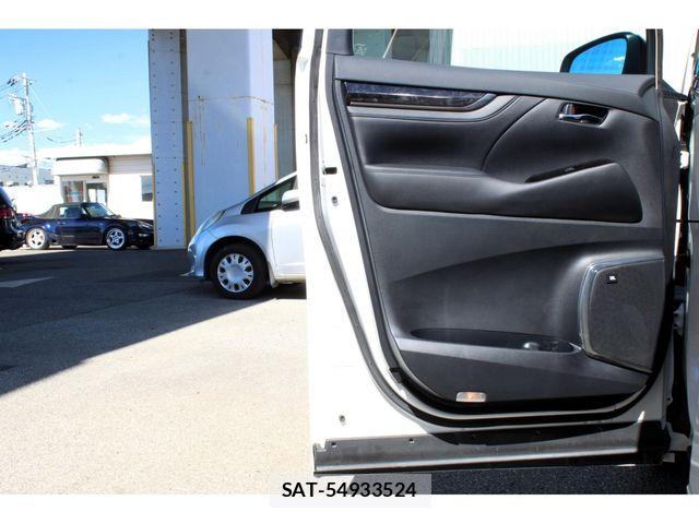 Toyota ALPHARD 2022-05 8364494-13