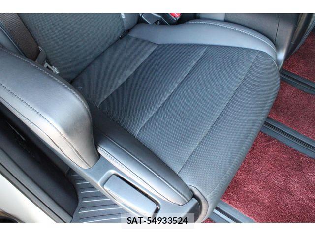 Toyota ALPHARD 2022-05 8364494-17