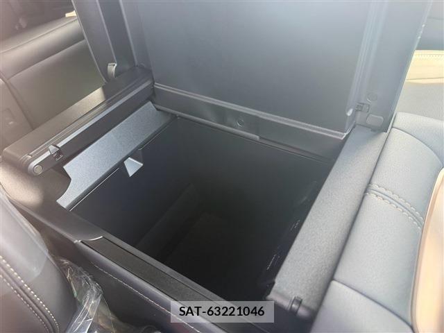 Toyota ALPHARD 2026-07 8364482-17