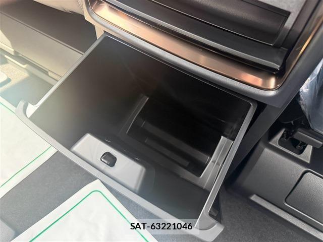 Toyota ALPHARD 2026-07 8364482-22