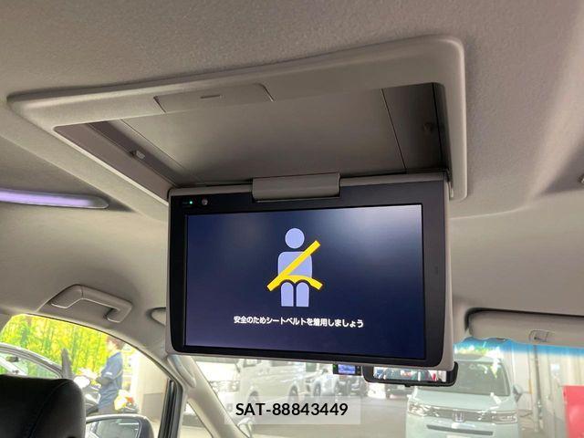 Toyota ALPHARD 2019-06 8364505-4