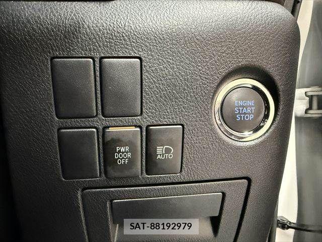 Toyota ALPHARD 2021-03 8364513-9