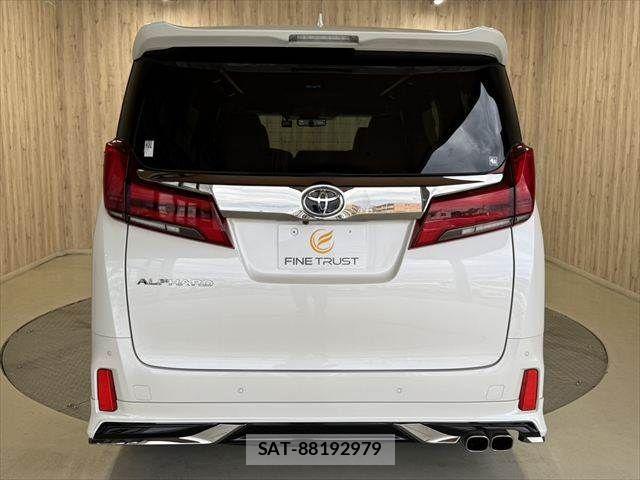 Toyota ALPHARD 2021-03 8364513-22