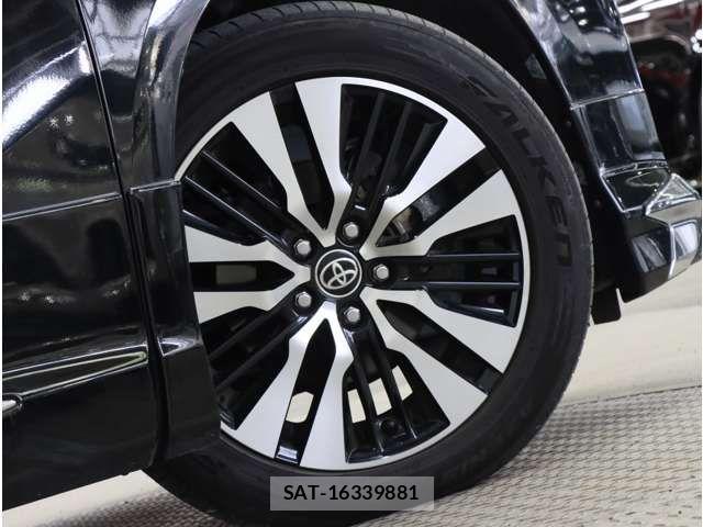 Toyota ALPHARD 2018-04 8364515-17
