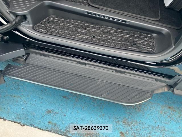 Toyota ALPHARD 2024-08 8364489-10