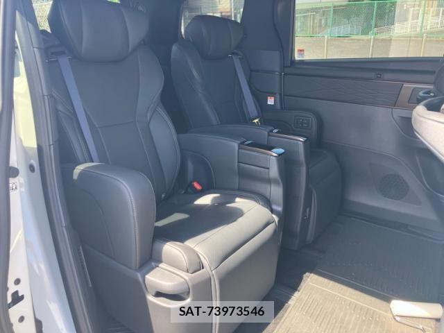 Toyota ALPHARD 2025-08 8364486-15