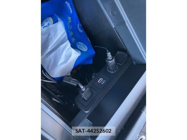 Toyota ALPHARD 2024-06 8364485-20