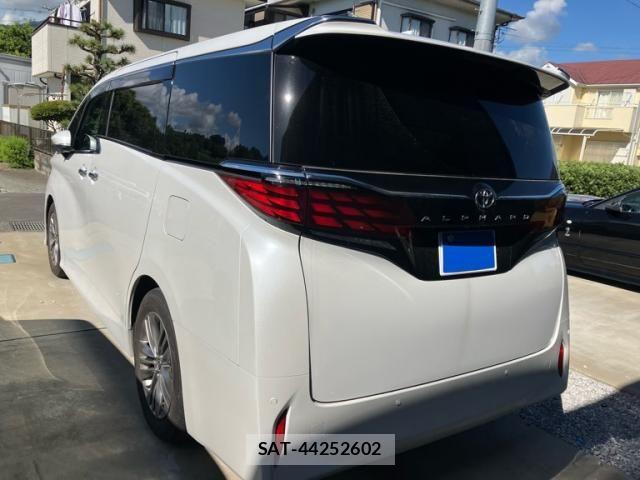 Toyota ALPHARD 2024-06 8364485-5