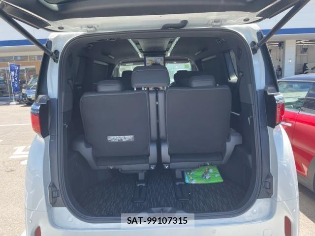 Toyota ALPHARD 2023-09 8364492-8