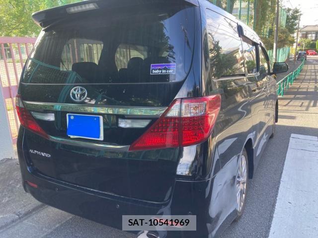 Toyota ALPHARD 2013-09 8364525-2