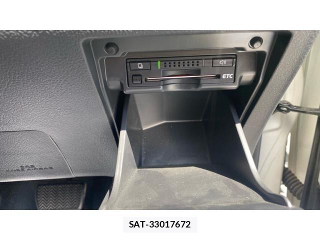 Toyota ALPHARD 2013-01 8371392-16