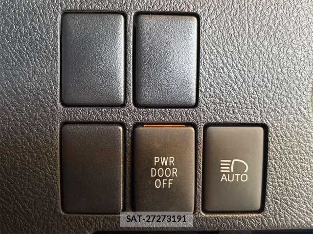 Toyota ALPHARD 2022-04 8371388-12