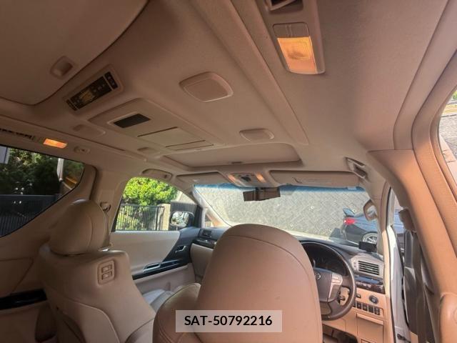 Toyota ALPHARD 2011-12 8371394-9
