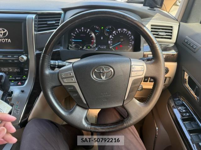 Toyota ALPHARD 2011-12 8371394-13