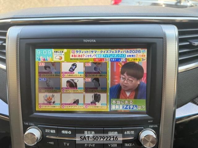 Toyota ALPHARD 2011-12 8371394-17
