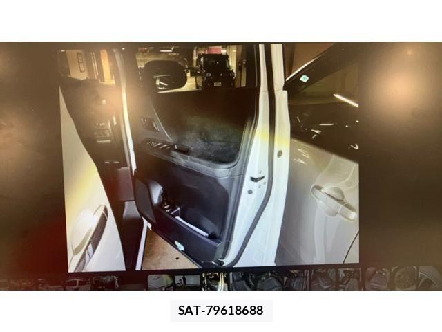 Toyota ALPHARD 2012-02 8371393-11