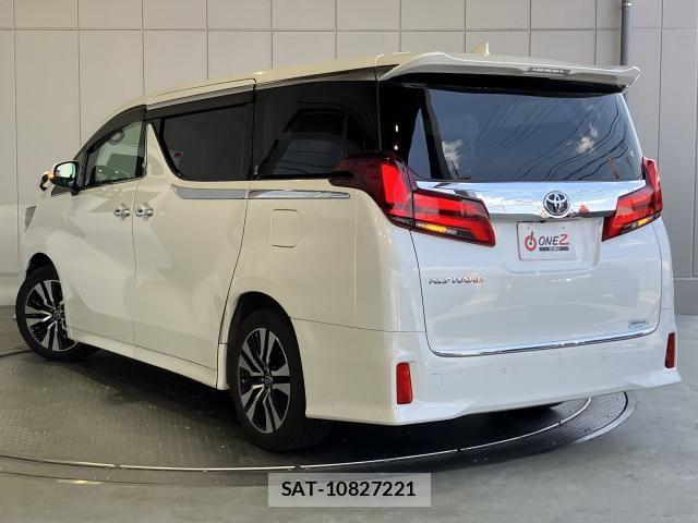 Toyota ALPHARD 2021-09 8371385-1