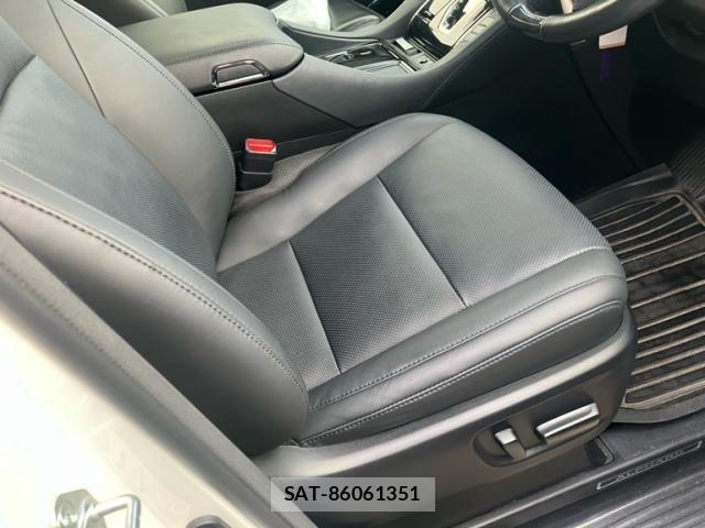 Toyota ALPHARD 2021-07 8371387-11