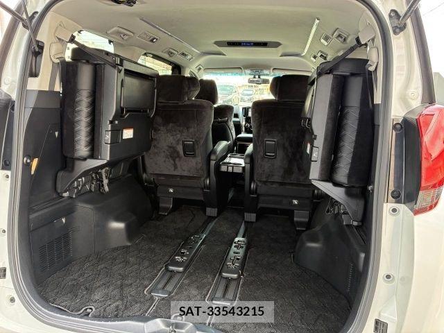 Toyota ALPHARD 2015-08 8371391-12