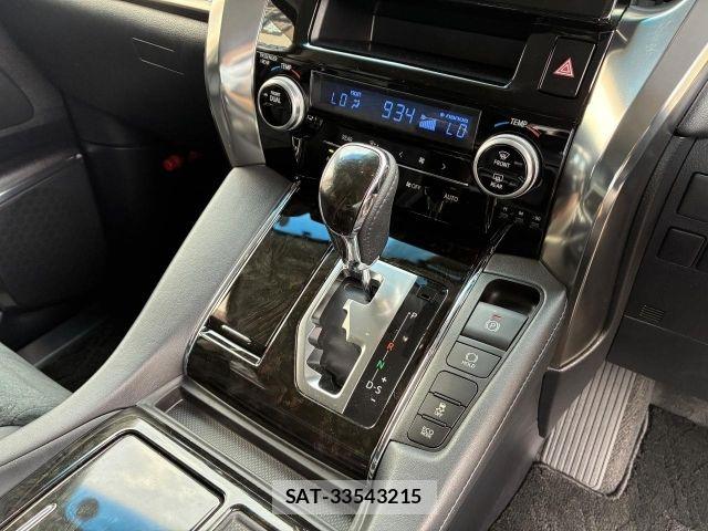 Toyota ALPHARD 2015-08 8371391-13
