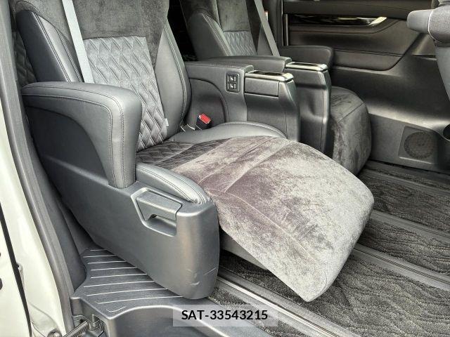 Toyota ALPHARD 2015-08 8371391-24