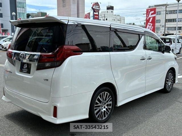 Toyota ALPHARD 2015-08 8371391-2