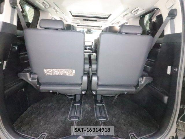 Toyota ALPHARD 2021-06 8411073-19