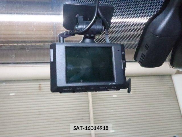 Toyota ALPHARD 2021-06 8411073-24