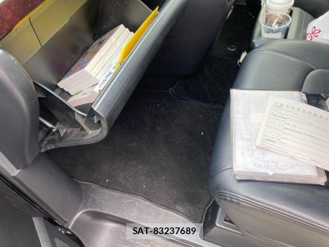 Toyota ALPHARD 2013-10 8411090-11