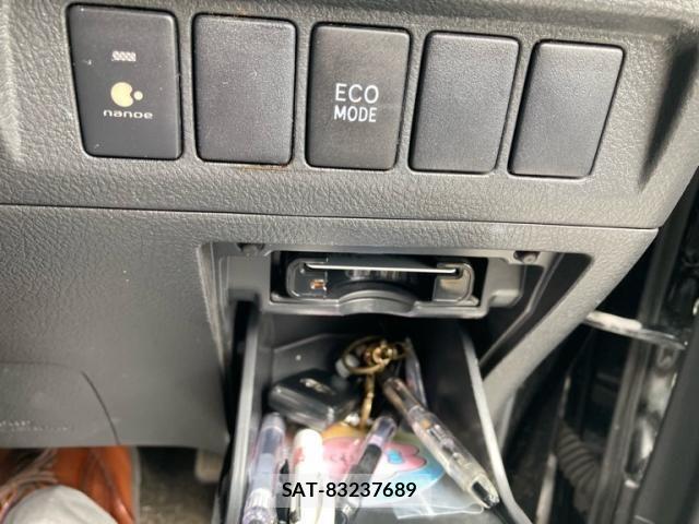 Toyota ALPHARD 2013-10 8411090-21